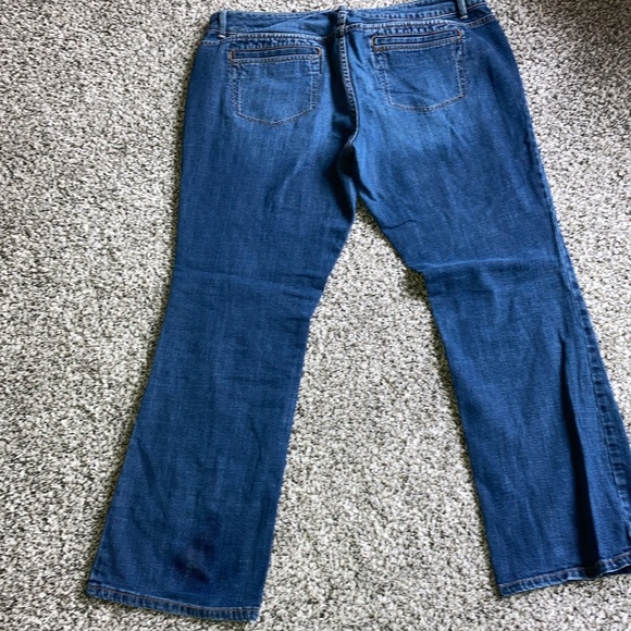 Aeropostale Chelsea Bootcut Curvy Jeans. Size 17/18 reg - Picture 4 of 7